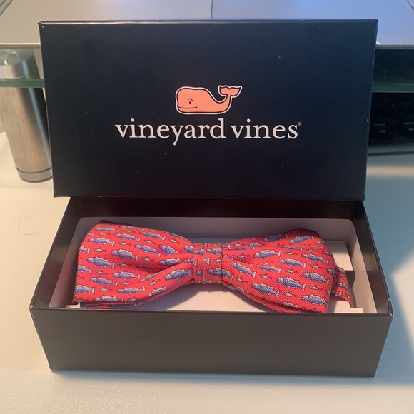 Vineyard Vines Bow Tie - Picture 2 of 3